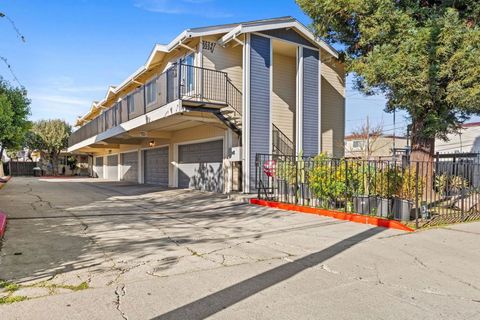 Photo of 22241 S Garden Ave Ave, Hayward, CA 94541 (MLS # 41122694)