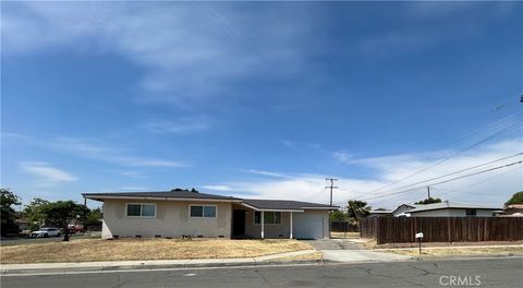 Photo of 390 E Carter ST, Rialto, CA 92376 (MLS # CV26148511)
