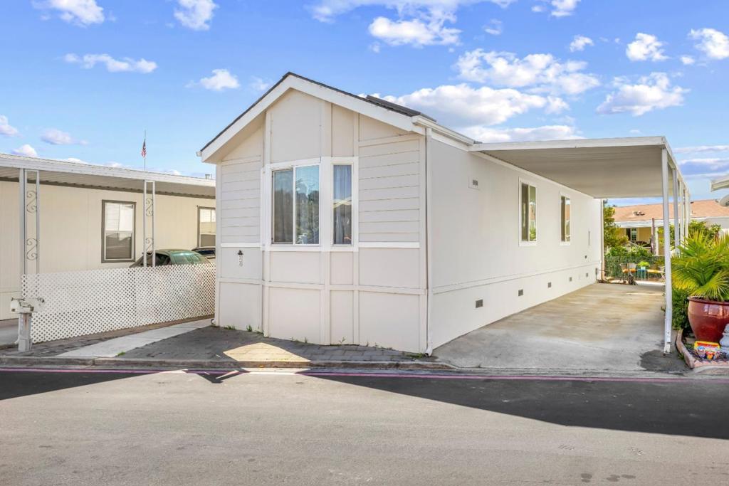 999 Old San Jose Road 33