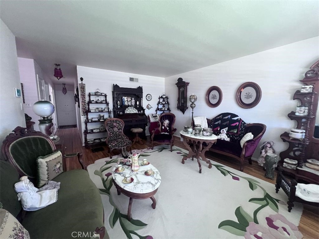 SM Southwest(940) - Residential