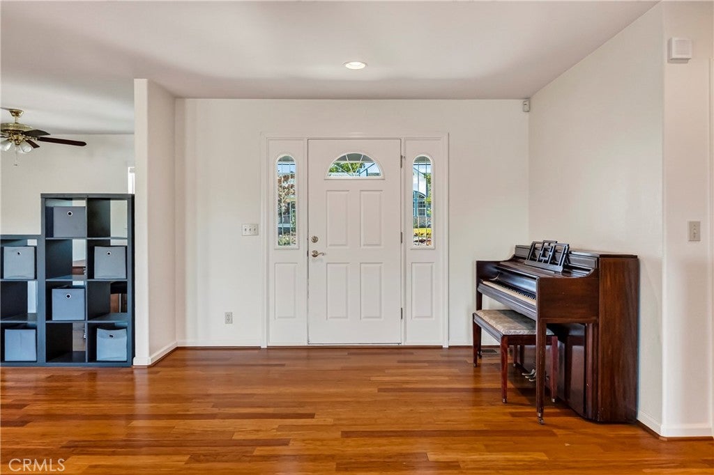 26 Regal Way