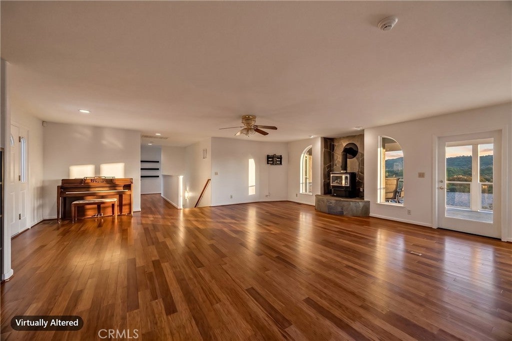 26 Regal Way