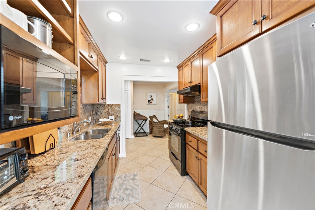 CUST - Residential Lease