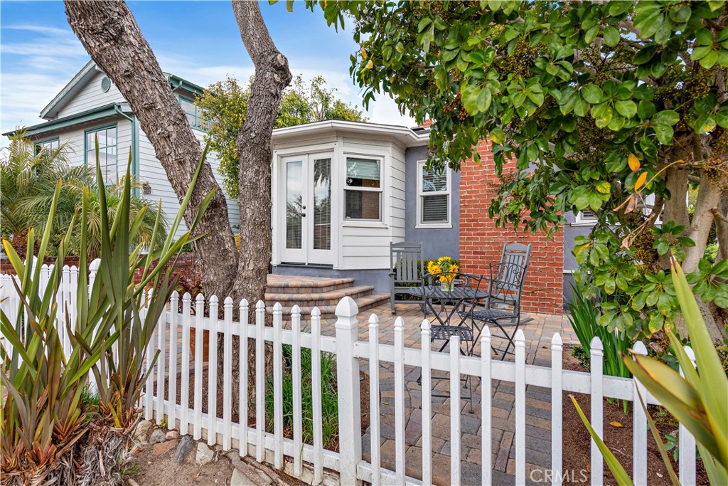 CUST - Residential Lease