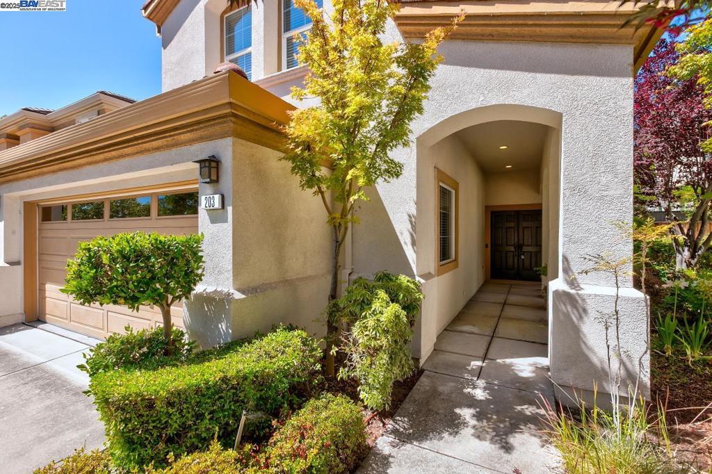 Properties 1 203 Azalea Ln