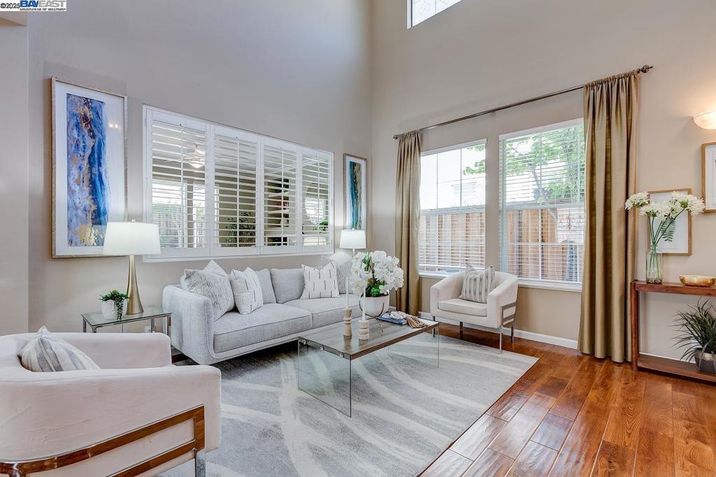 Properties 3 203 Azalea Ln