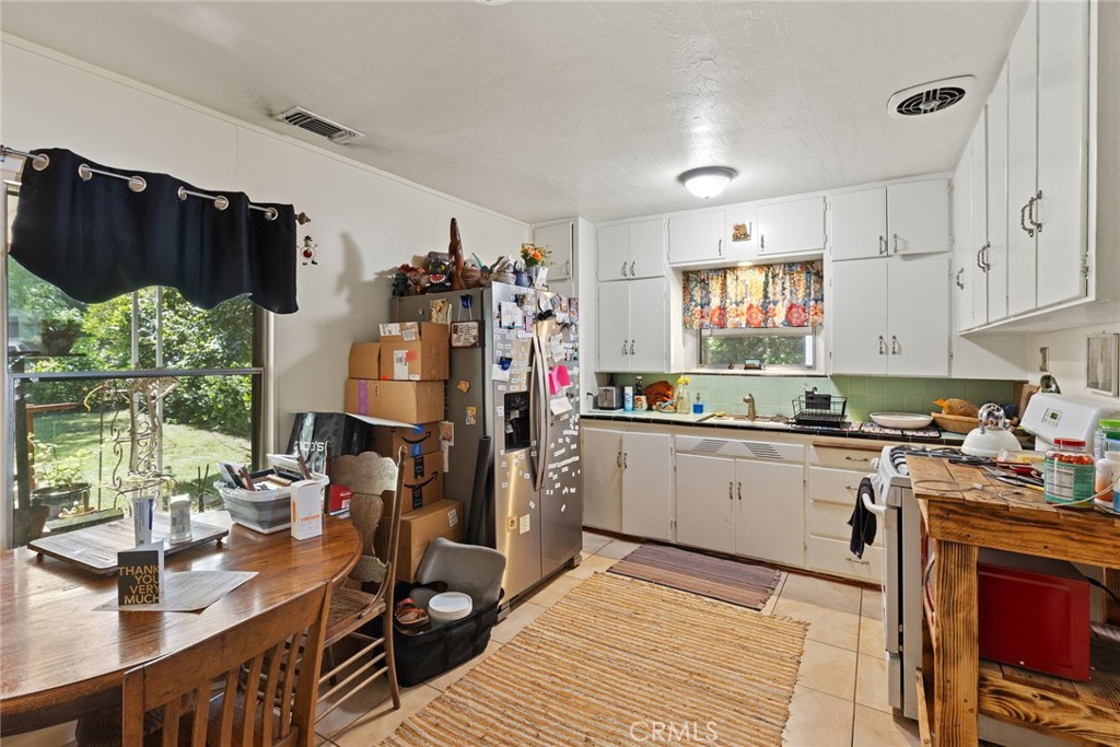393 E 9th Avenue