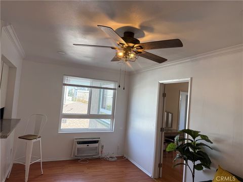 Photo of 10900 Blix St #14, North Hollywood, CA 91602 (MLS # SR26049957)