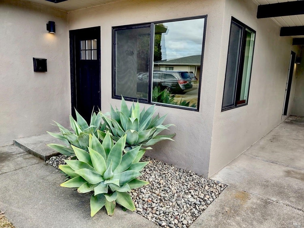 469 La Jolla St