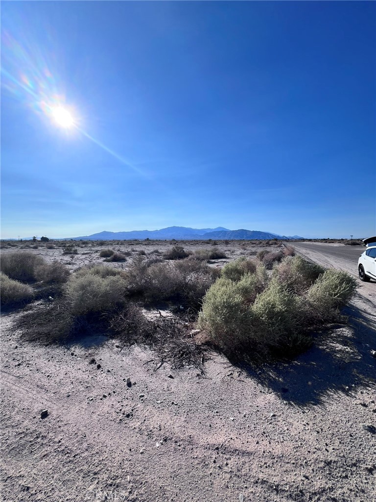 Affordable Thermal lot just 1.13 miles from the Salton Sea with sewer service available and homes nearby. Manufactured homes are permitted, offering an economical path to homeownership or investment. Enjoy significantly lower housing costs here compared with the rest of the Coachella Valley, while still within commuting distance to Mecca, Coachella, Indio, and beyond. Red Earth Casino and Highway 86 are close by for convenience. Priced at only $9,900 with seller financing considered.