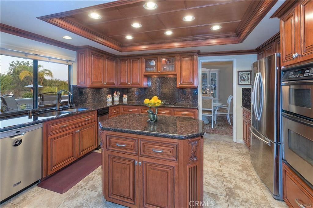 listing image 130726699971023418943