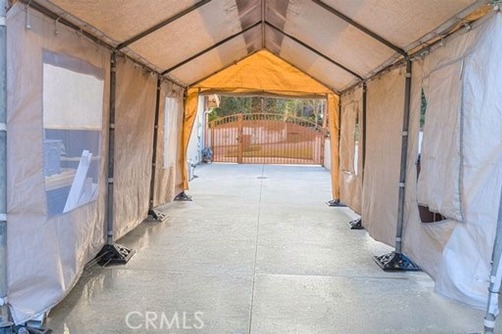 listing image 130722652814831653521