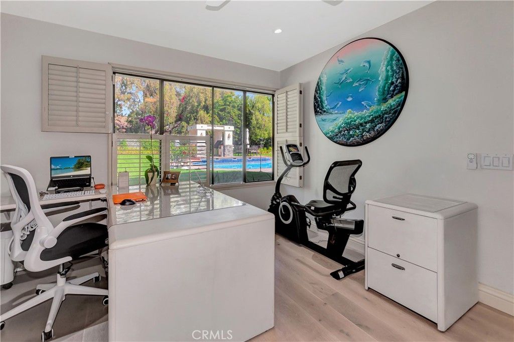 listing image 130727191486184083177