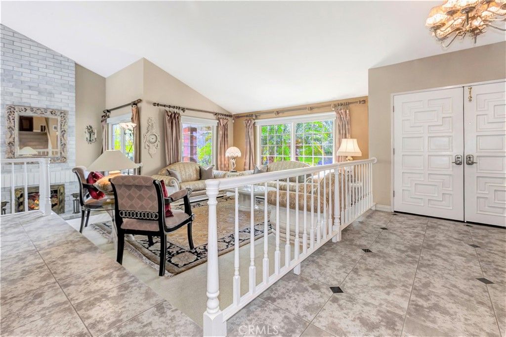 listing image 130723464247949601660