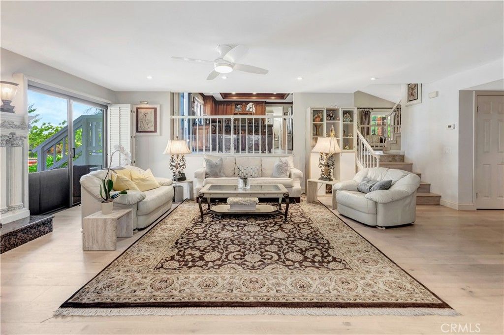 listing image 130727538743235682288