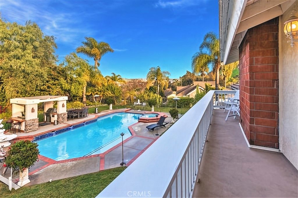 listing image 130720105880970207352