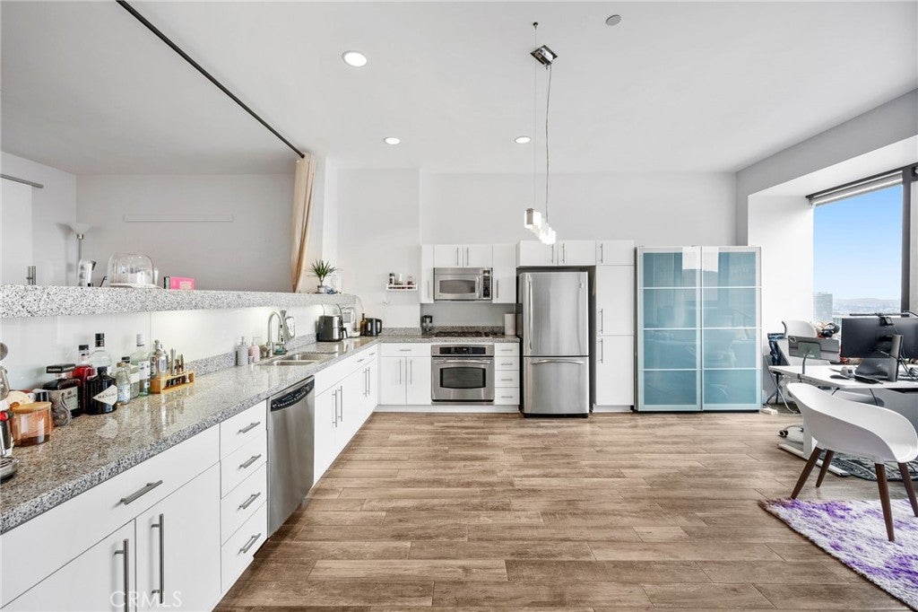 1100 Wilshire Boulevard 2607, Los Angeles CA 90017