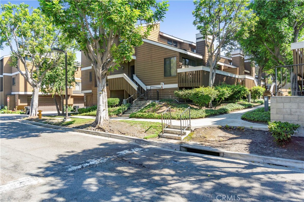 8520 Lake Knoll Avenue B