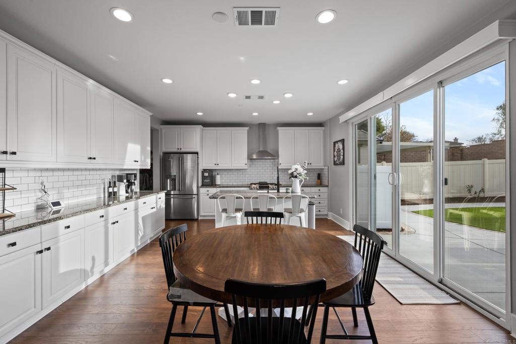 2823 Moonshimmer Street