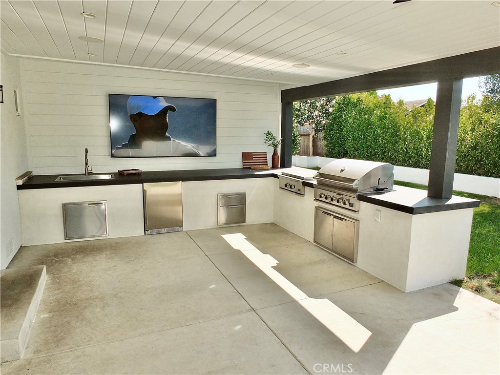 Costa Mesa, California, 92626, United States, 4 Bedrooms Bedrooms, ,3 BathroomsBathrooms,Residential,Active,2031795