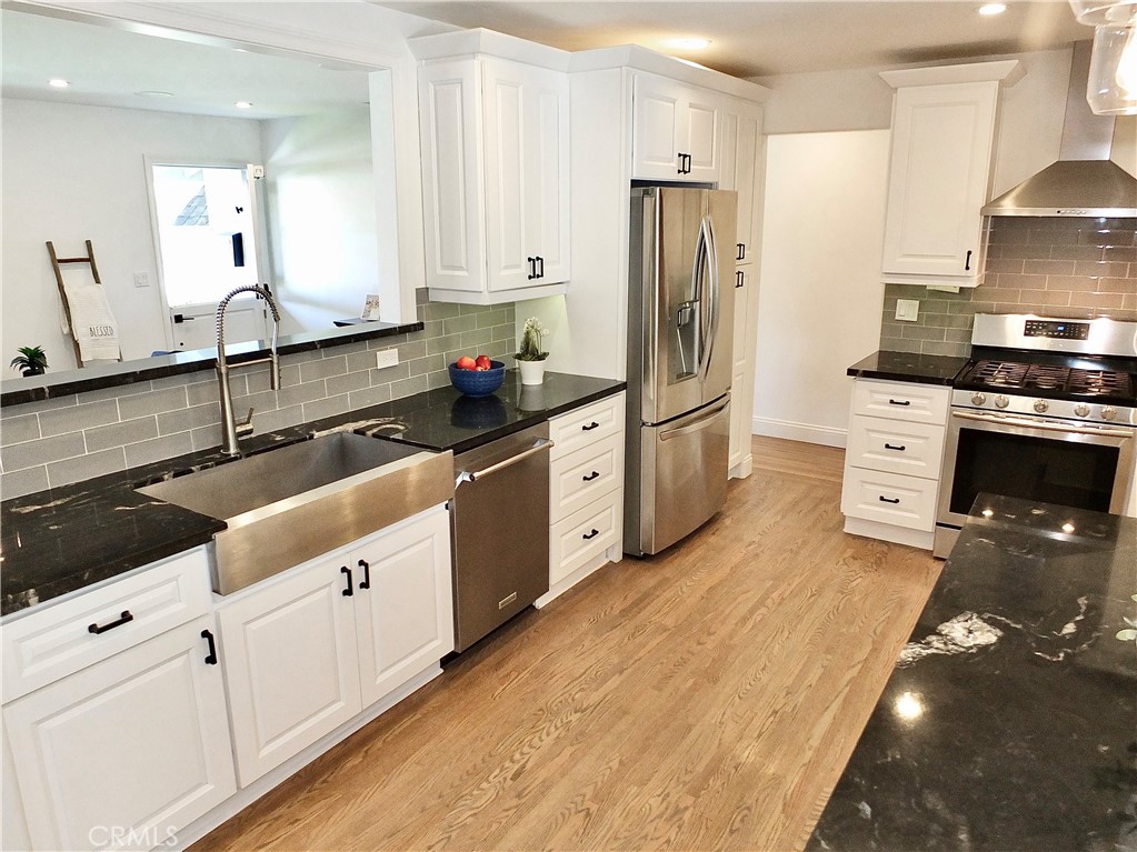 Costa Mesa, California, 92626, United States, 4 Bedrooms Bedrooms, ,3 BathroomsBathrooms,Residential,Active,2031795