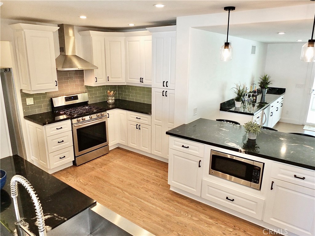 Costa Mesa, California, 92626, United States, 4 Bedrooms Bedrooms, ,3 BathroomsBathrooms,Residential,Active,2031795