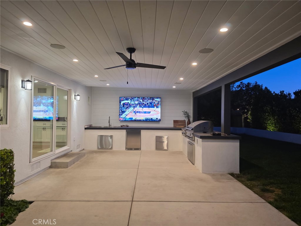 Costa Mesa, California, 92626, United States, 4 Bedrooms Bedrooms, ,3 BathroomsBathrooms,Residential,Active,2031795