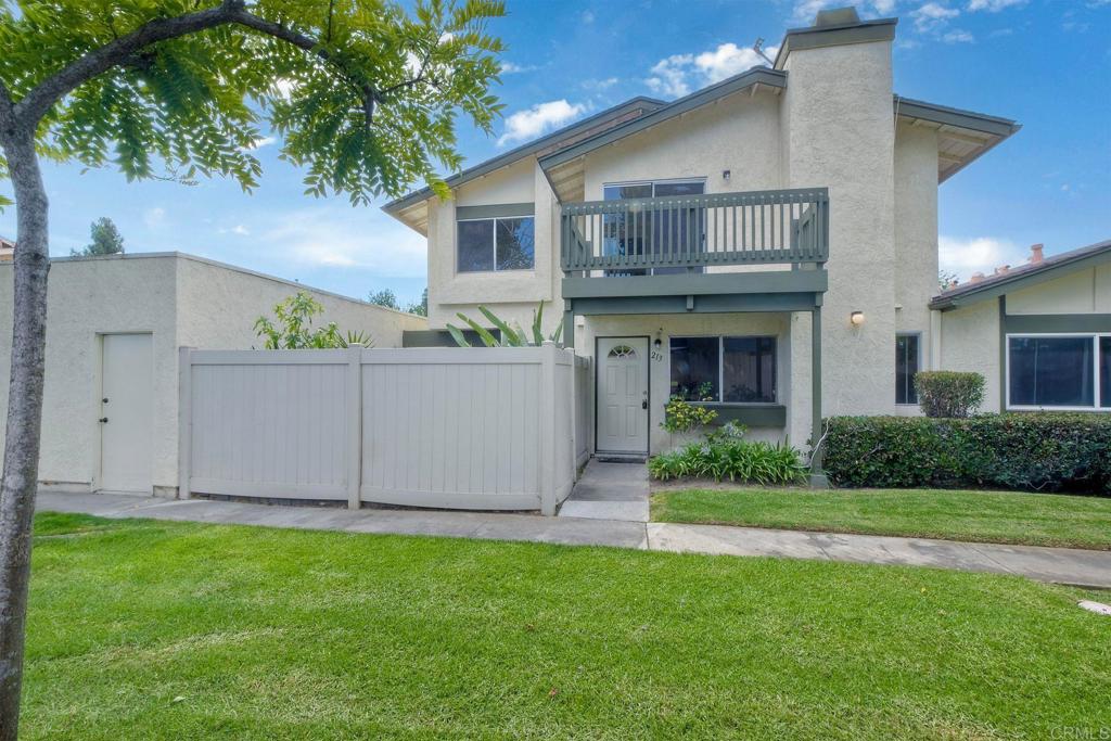 This 3-bedroom, 2.5-bath home with an attached 2-car garage is located in a quiet neighborhood with great schools nearby. The community features a pool tennis courts, basketball courts, perfect for staying active and enjoying the outdoors. It’s close to shops and restaurants, making daily errands and dining out easy and convenient. A great spot for anyone looking for a comfortable home in a well-kept, friendly area.