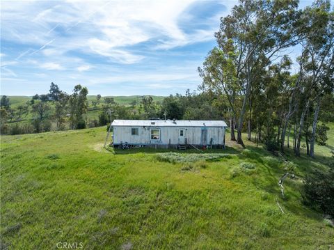 Photo of 3150 Sunburst Rd, Paso Robles, CA 93446 (MLS # NS26046404)