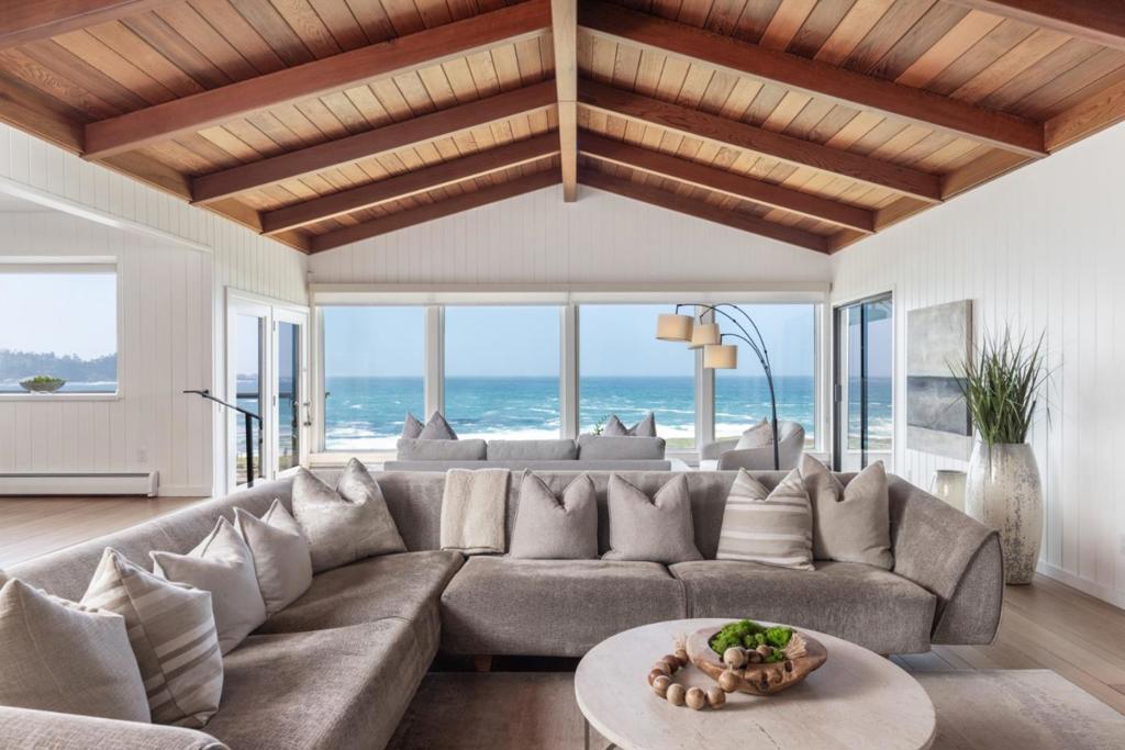 Properties 3 2715 Ribera Road