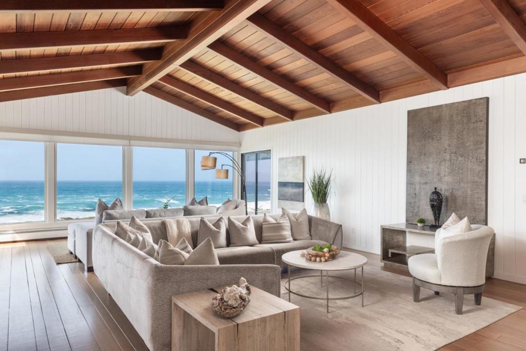 Properties 4 2715 Ribera Road