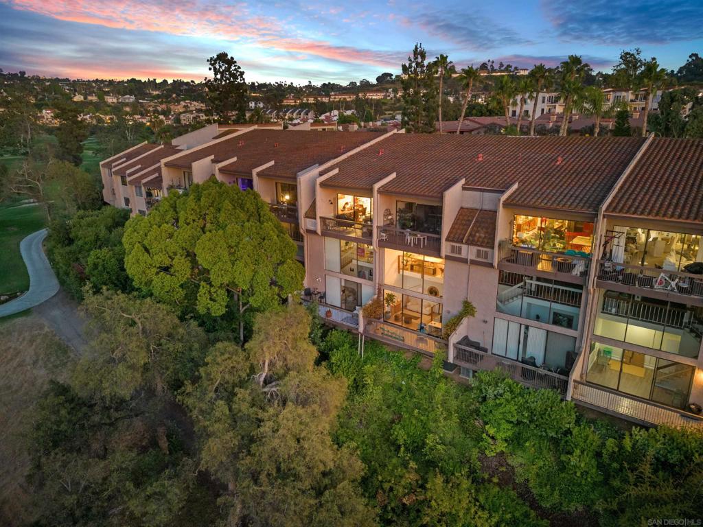 La Costa - Residential