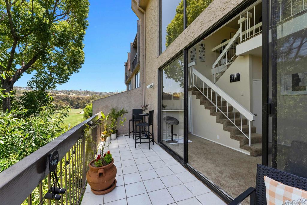 La Costa - Residential