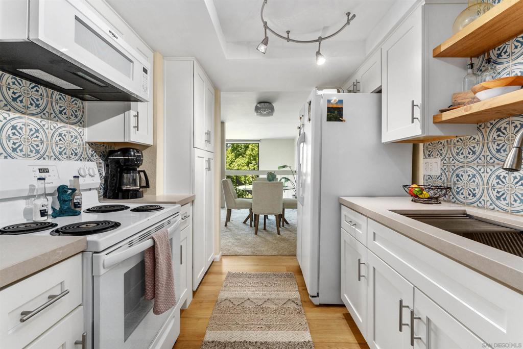 La Costa - Residential