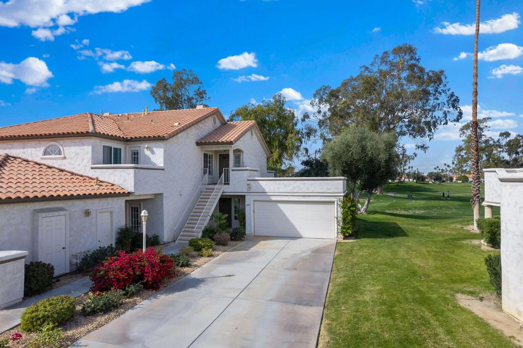 Desert Falls C.C. - Residential Lease