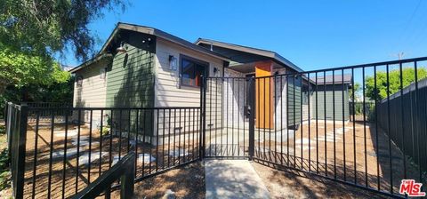 Photo of 1506 W 5th Street, San Pedro, CA 90732 (MLS # 26667407)