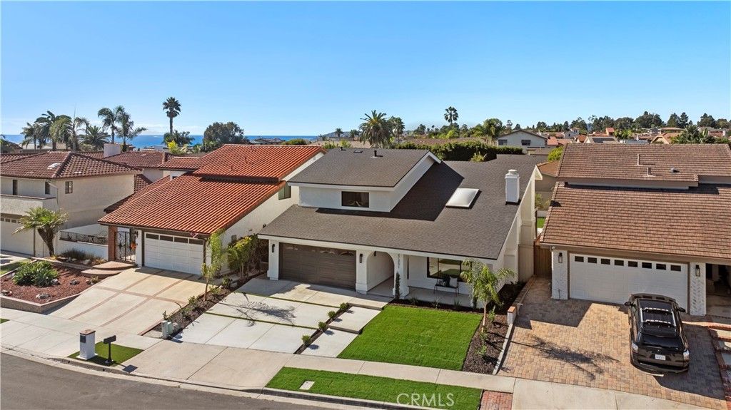 Photo of 27351 Vista Azul, Dana Point, CA 92624 (MLS # OC25243088)