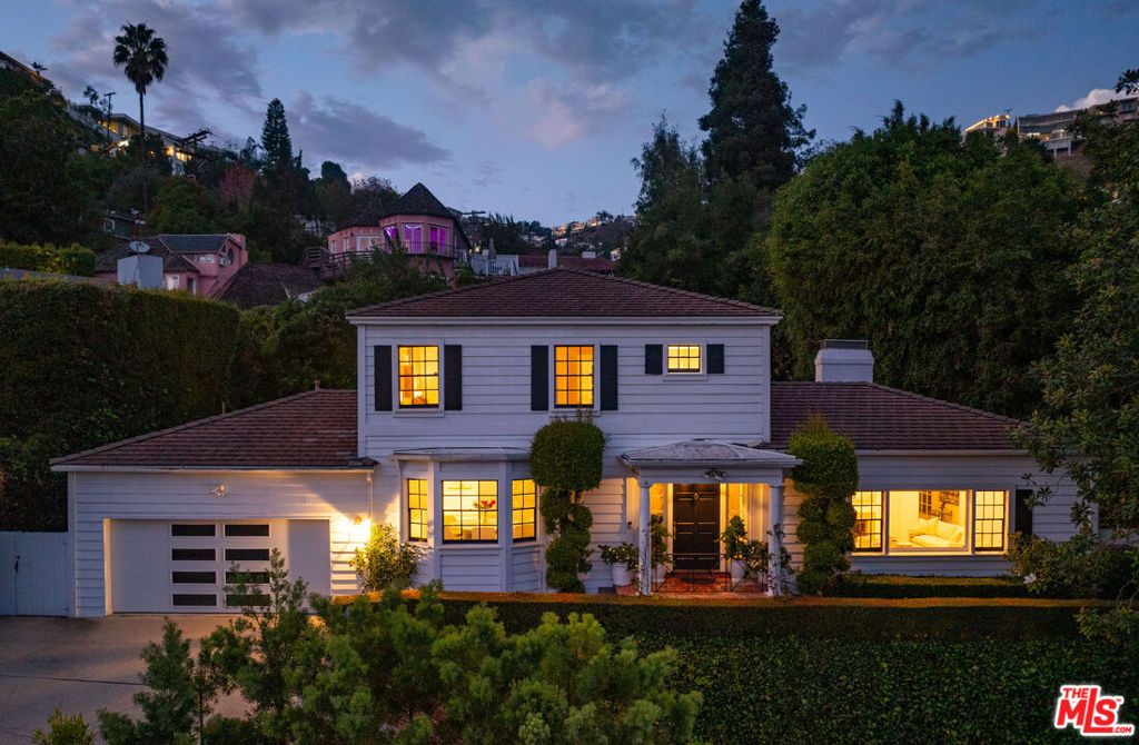 Photo of 1455 Belfast Drive, Los Angeles, CA 90069 (MLS # 25609507)