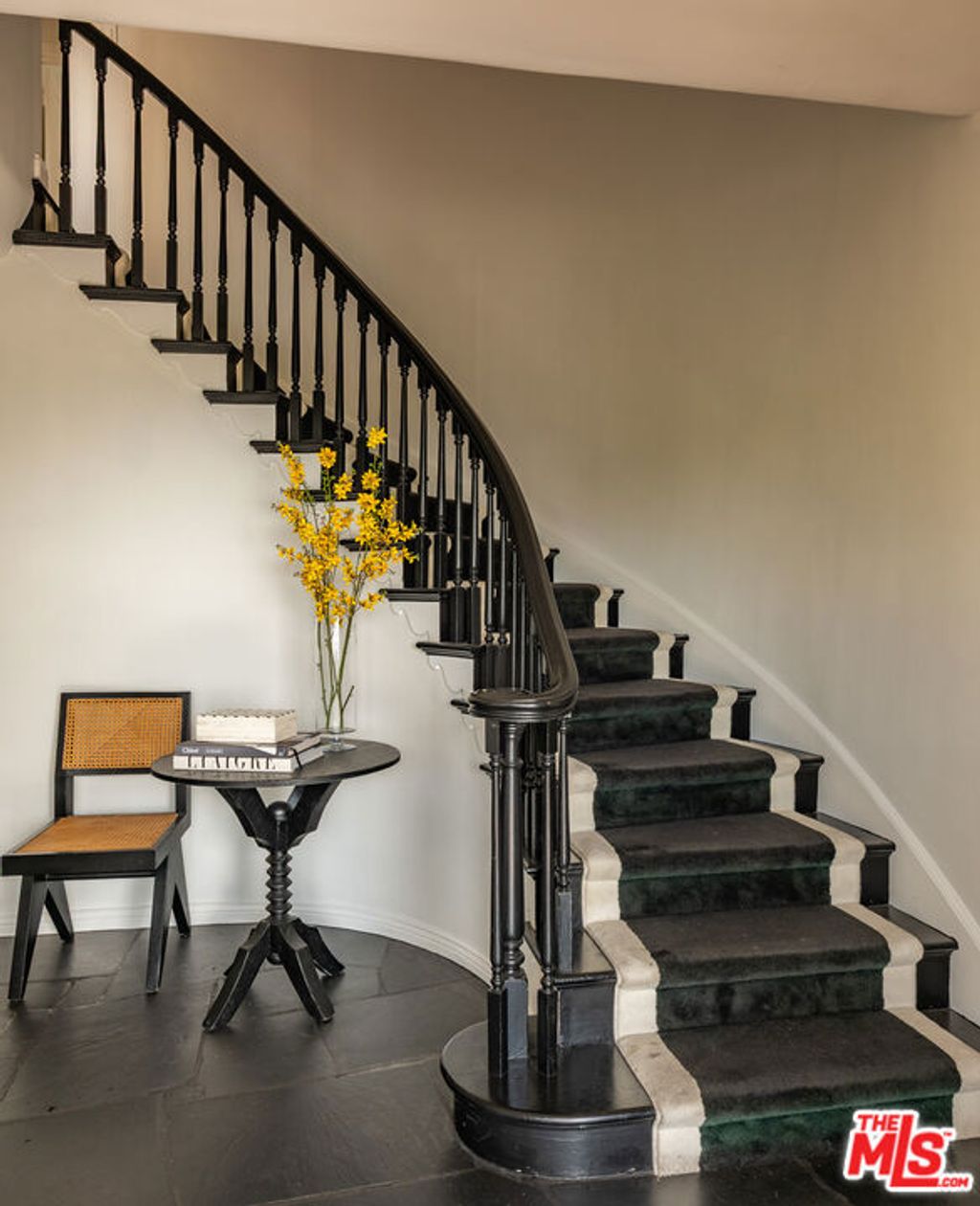 Photo of 1455 Belfast Drive, Los Angeles, CA 90069 (MLS # 25609507)