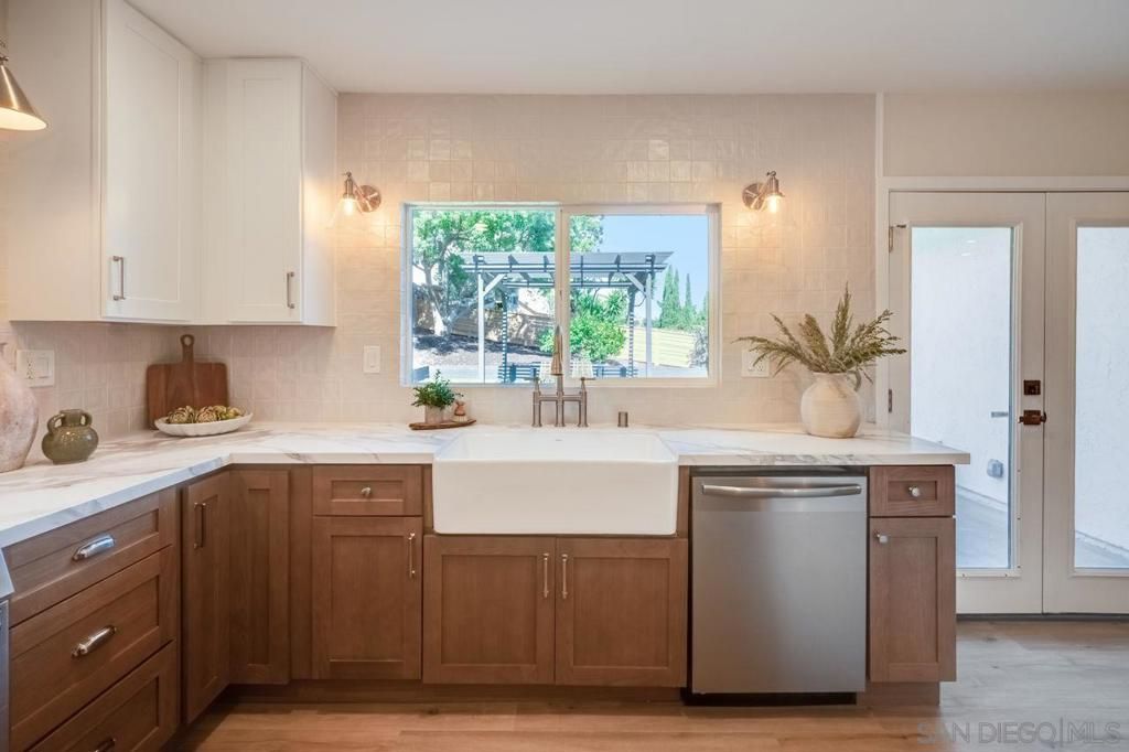 Photo of 11384 Almazon St St, San Diego, CA 92129 (MLS # 250042414SD)