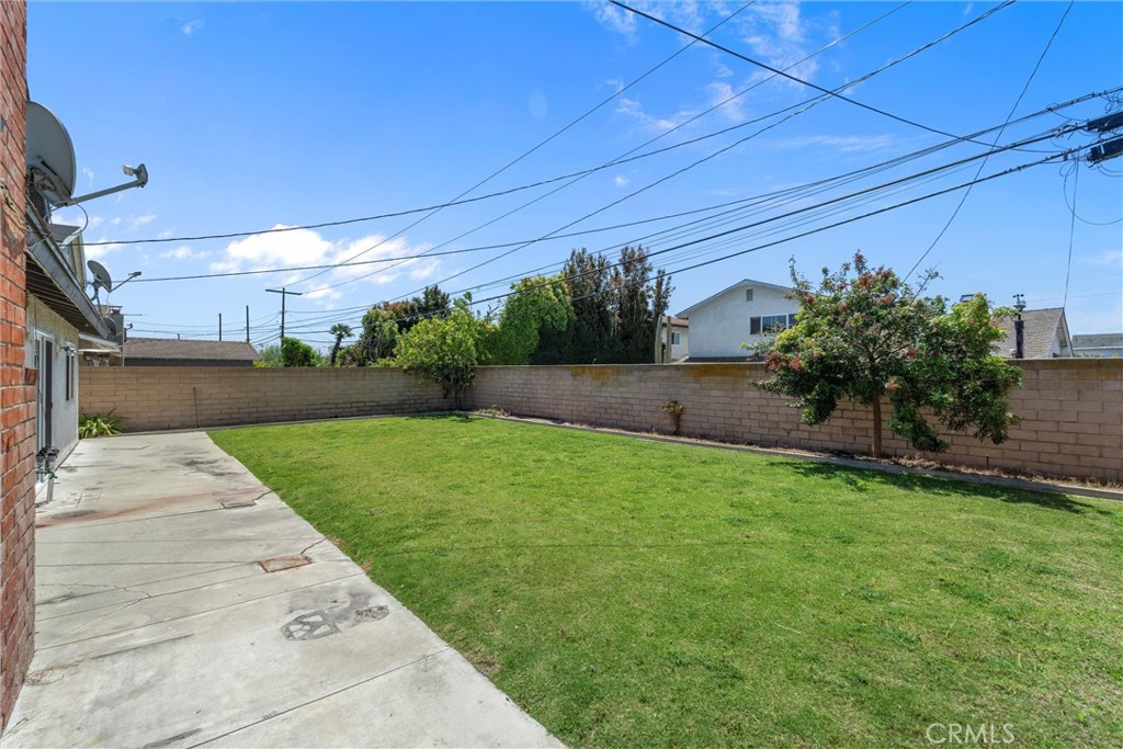 10172 Merrimac Dr