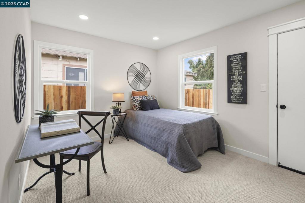 ROLLINGWOOD - Residential