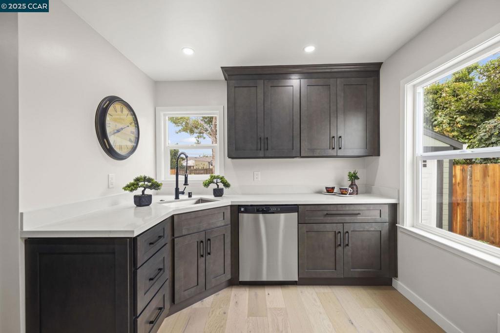 ROLLINGWOOD - Residential