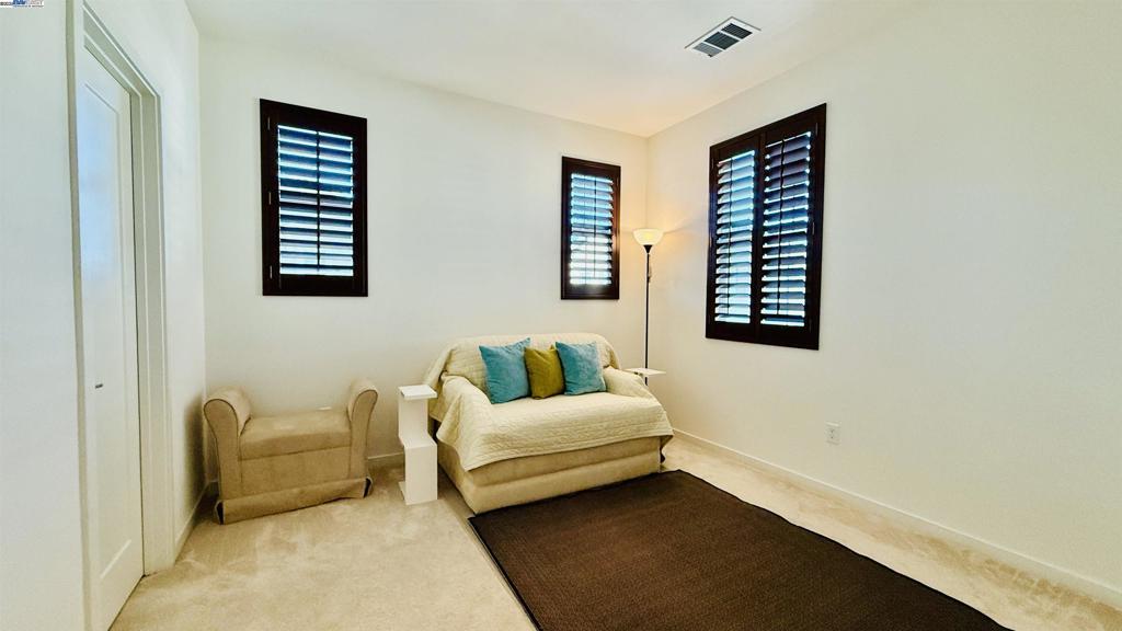 NEWARK - Residential