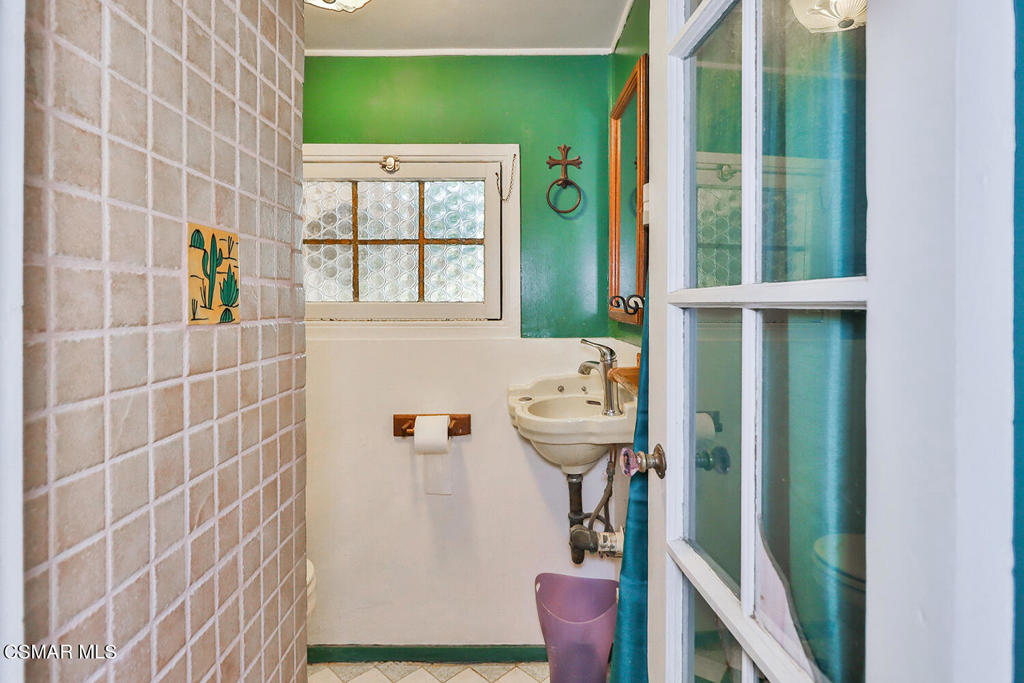 Santa Susana Knolls-166 - 1000832 - Residential