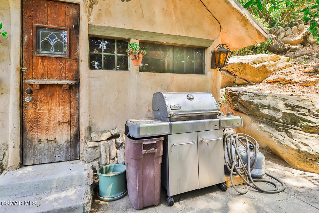 Santa Susana Knolls-166 - 1000832 - Residential