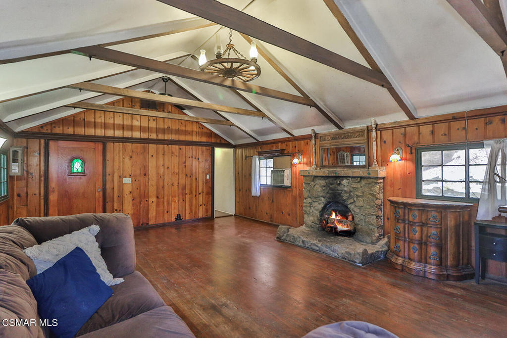 Santa Susana Knolls-166 - 1000832 - Residential