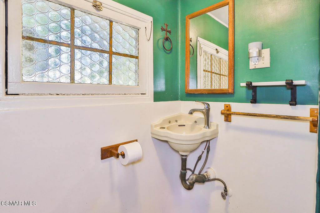 Santa Susana Knolls-166 - 1000832 - Residential