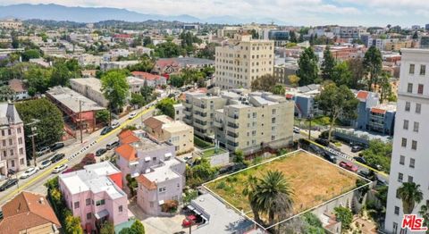 Photo of Los Angeles, CA 90057 (MLS # 26646443)
