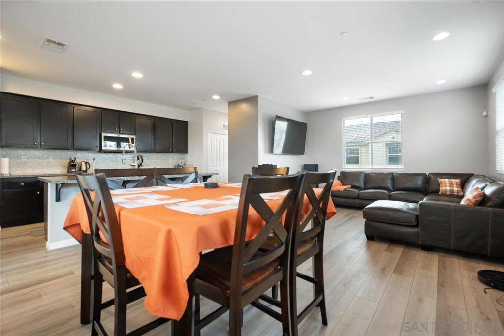 5506 San Roberto